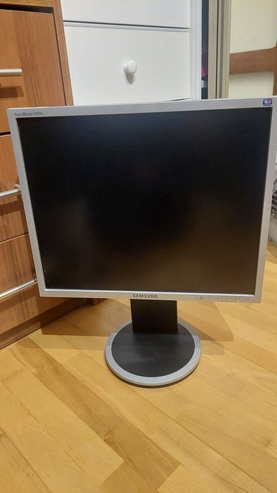 Monitor 6 szt. Samsung, Belinea