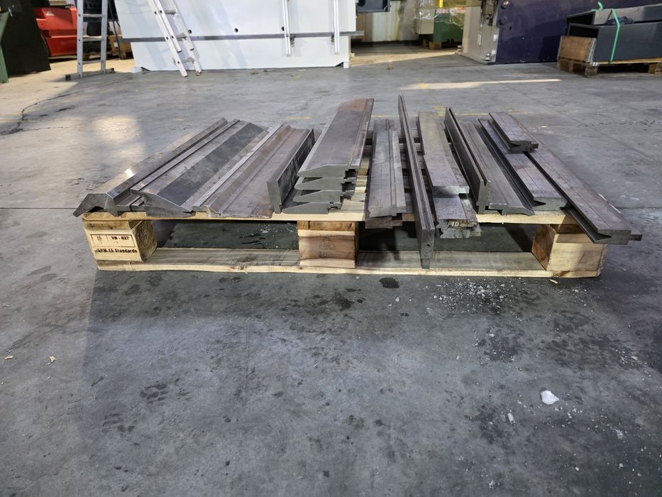 narzedzia do prasy krawedziowej stempel matryca pryzma stemple pryzmy