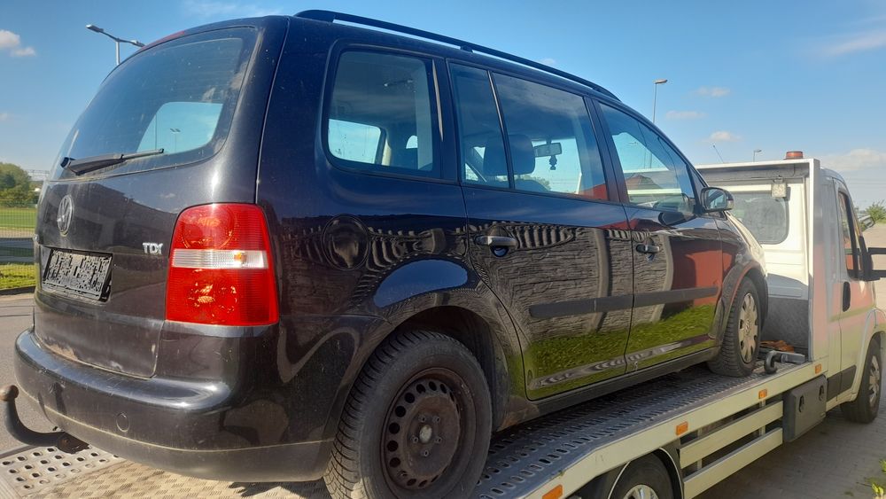 VW turana 1.9 tdi na części