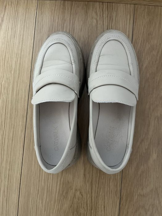 Beżowe buty rozmiar 36