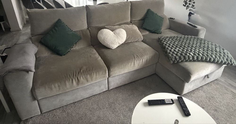 Sofa cinzento Ikea
