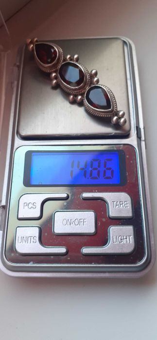 Broszka srebro 925  WARMET sygnowana z kamieniami.