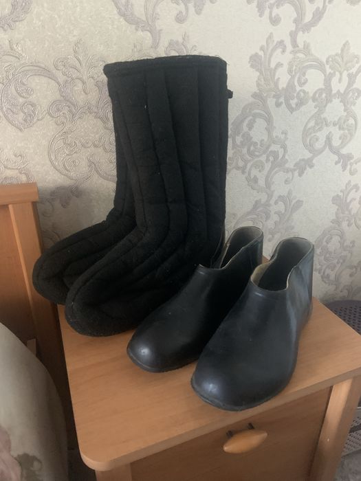 Валянки,шиті,всередині на хутрі, з галошами !нові,42 розм. Дуже теплі!