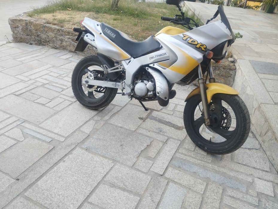 Yamaha TDR 125 for parts, operational but with documents deregistered in the country of origin