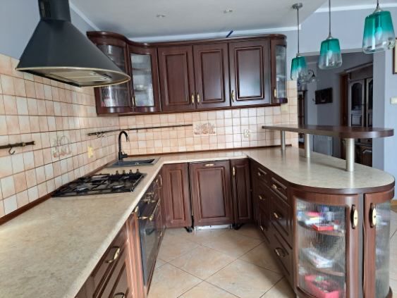 Meble kuchenne w zabudowie i sprzet agd