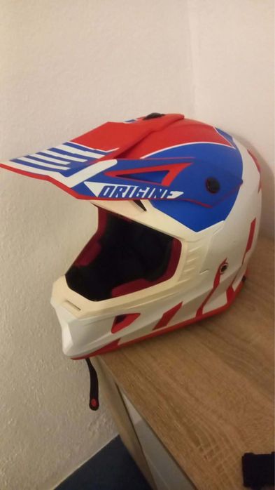 Vendo capacete.