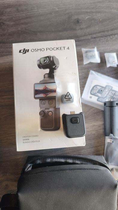 DJI Osmo Pocket 4 Creator Combo
