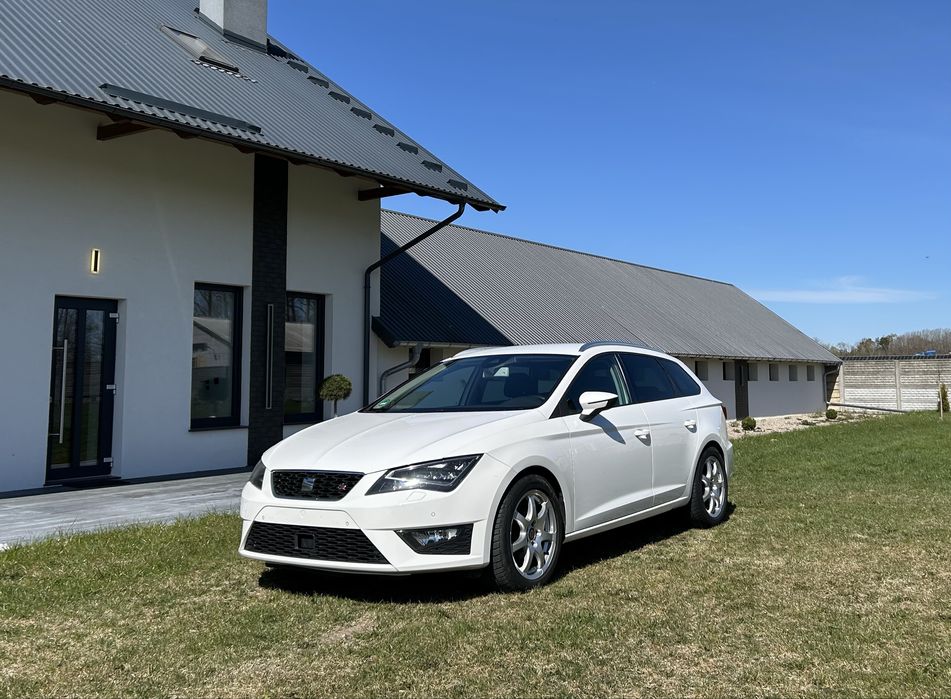 Seat Leon FR 2.0 tdi dsg automat radar ledy ambiente xenon nagłośnienie subwoofer multifunkcja półskóry niski przebieg biały zadbany bez wkładu
