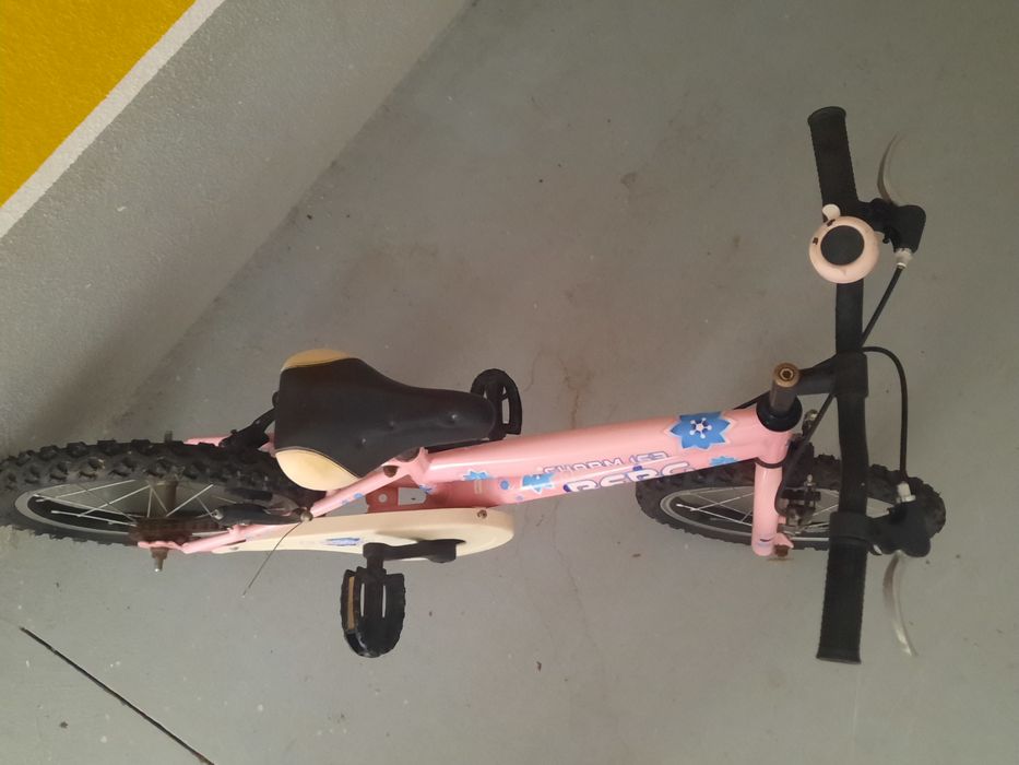 Bicicleta cor de rosa -- roda 16
