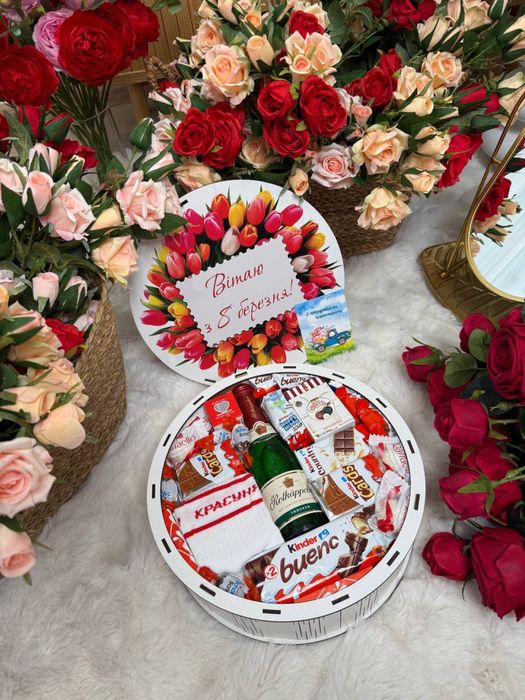 Подарунковий бокс до 8 березня