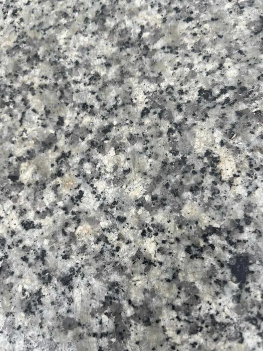 Parapety granitowe zewnętrzne (różne rozmiary)