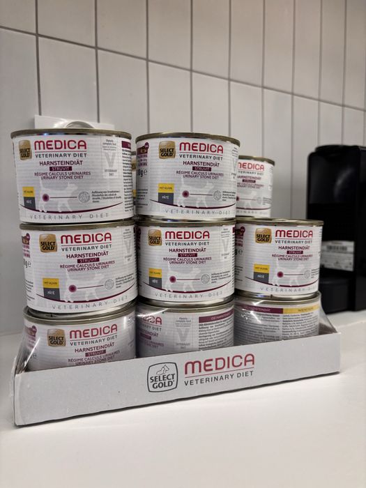 Karma dla kota SELECT GOLD Medica dieta na kamicę moczową 200g x 17