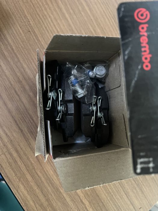 Pastilhas de travão Eixo traseiro Seat Ibiza IV (6J, 6P) Ano- (05-2015 ate 12-2016)