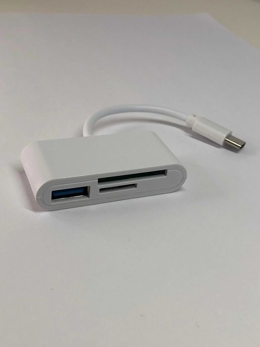Adapter USB-C 3w1 z czytnikiem kart SD/TF i portem USB-C