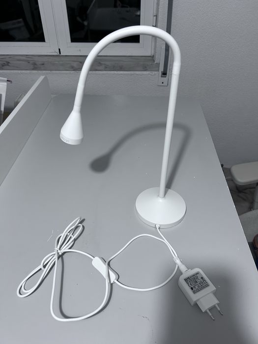 Candeeiro LED de secretária IKEA