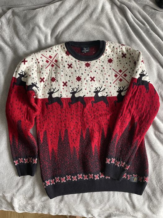 Светр з оленями чоловічий