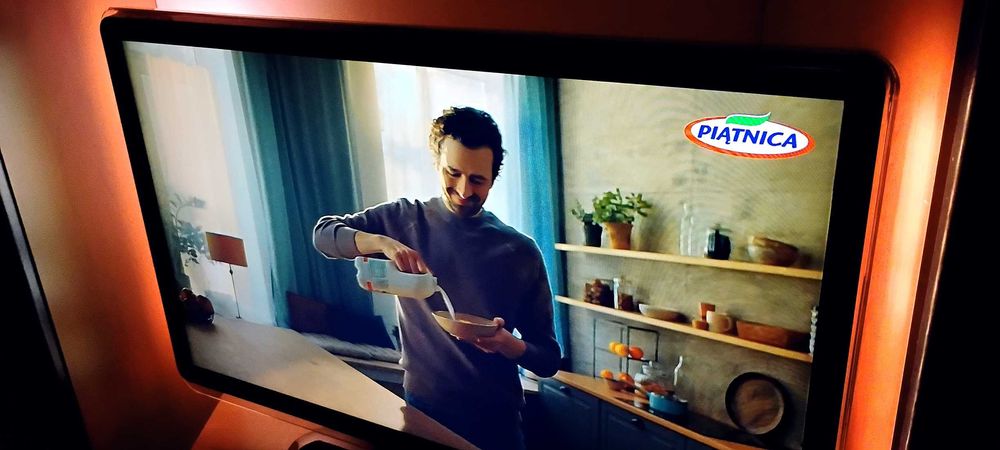 Telewizor TV Philips 32" FullHD 100Hz 2x Ambilight Spectra Lounge HDMI