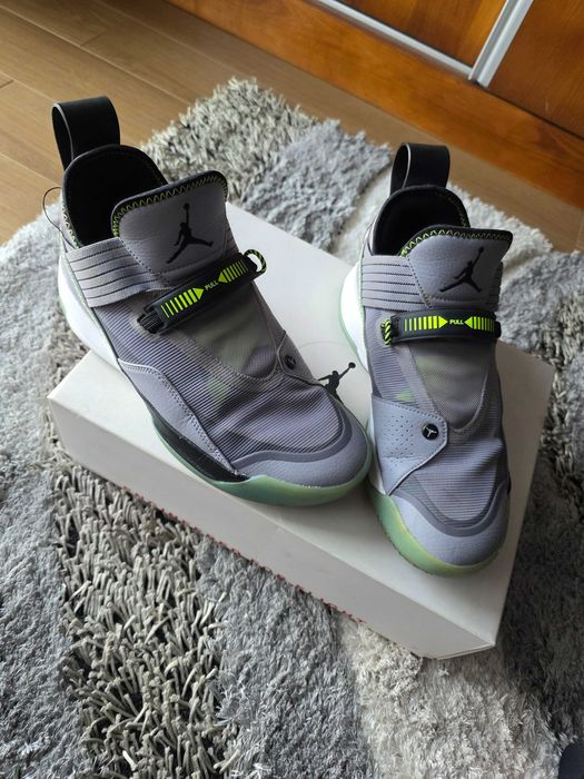 Air jordan 33 cement grey