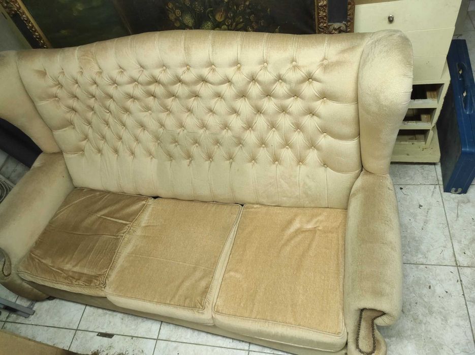 Conjunto Clássico | Sofá-cama + 2 Cadeirões de Orelhas | Capitoné