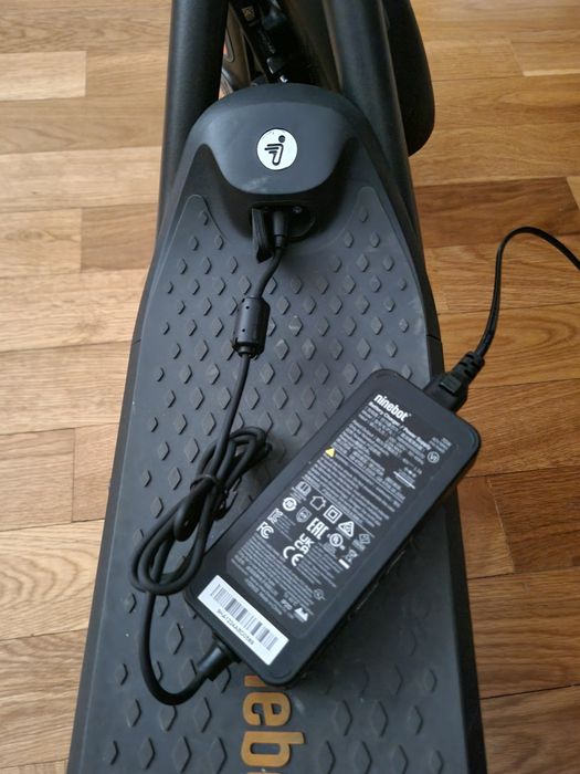 Trotinete Elétrica Segway Nineboot Kickscooter F2