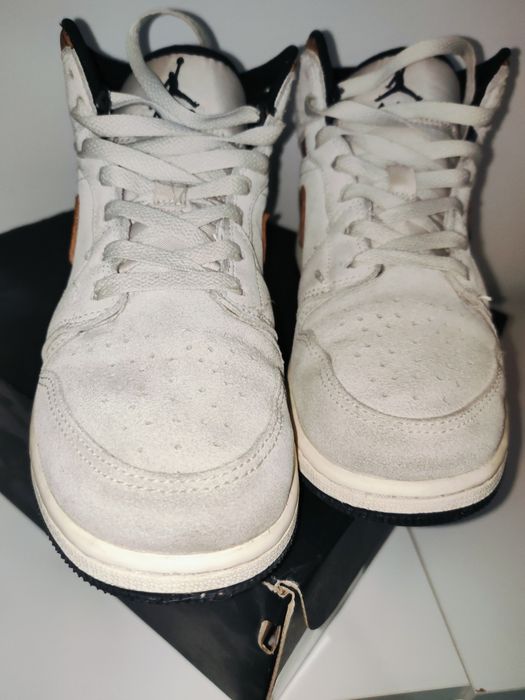 Nike Jordan 1 Mid SE 37, 5