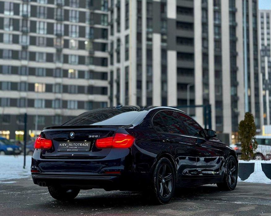 Продаж гарного BMW 328i