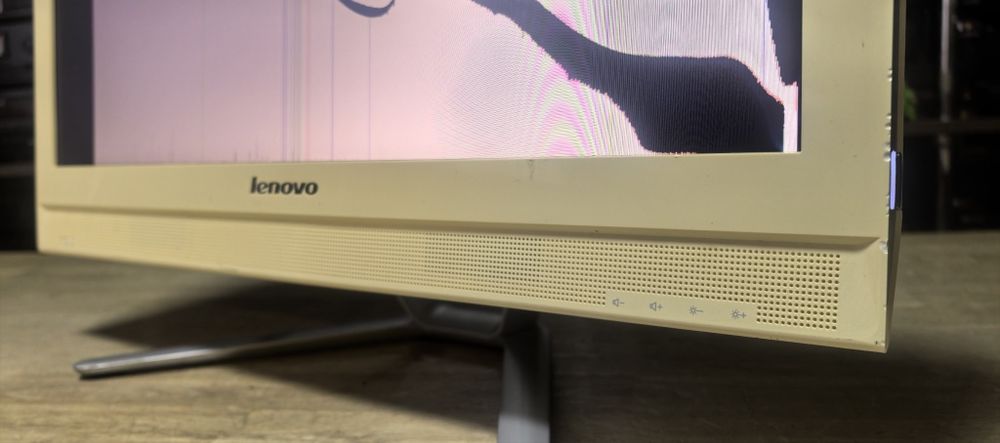 Моноблок Lenovo 10150/i3-4150T/Ram 4gb /HDD no/дефект