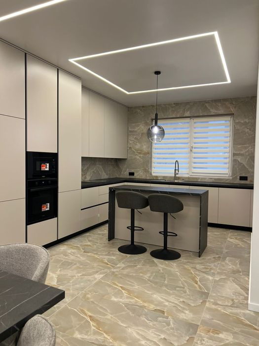 Продаж сучасного таунхаусу