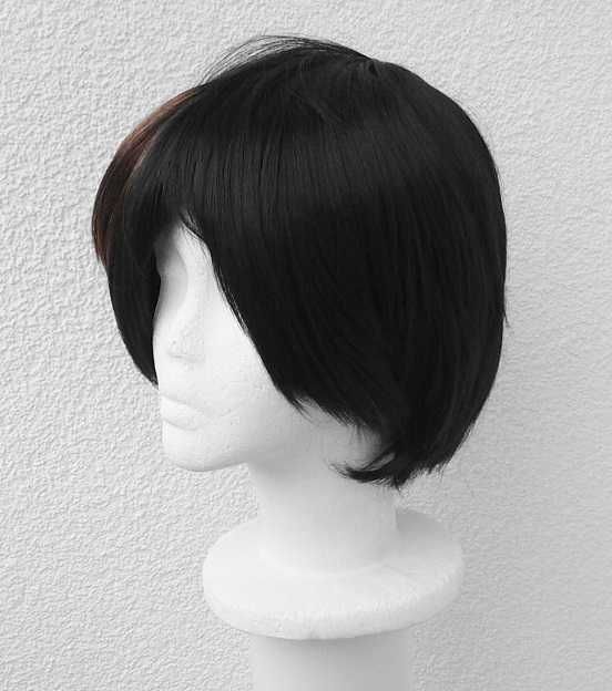 Czarna krótka peruka z grzywką pasemkiem cosplay czarny krótki wig