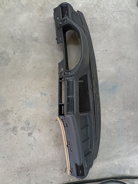 Deska rozdzielcza BMW e32 v12