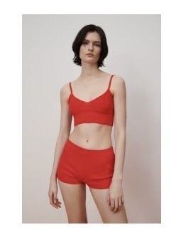 Трендовий топ Zara