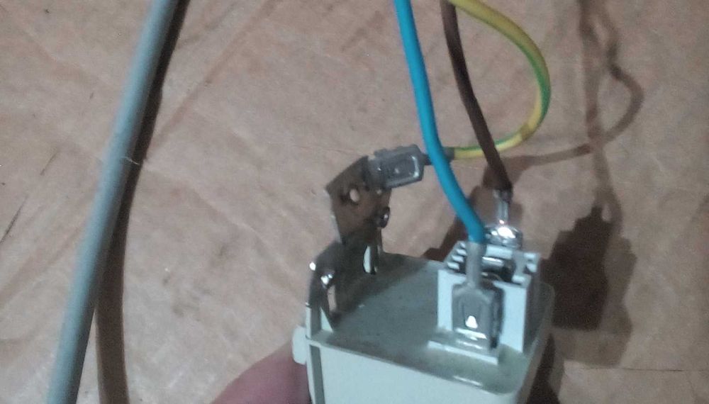 Кабель пральної машини.