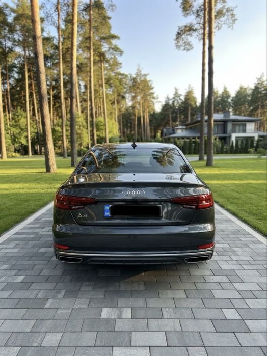 Audi A4 2019 VIN WAUGMAF4XKN021038 фото оголошення 4 з 13