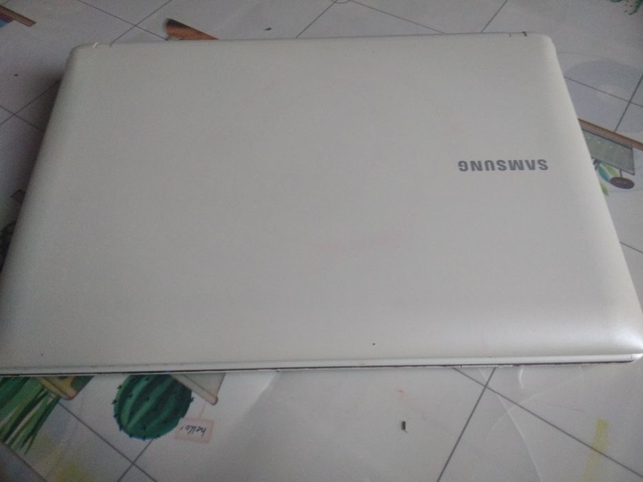 Нетбук SAMSUNG в робочому стані. Відповім на питання по телефону..