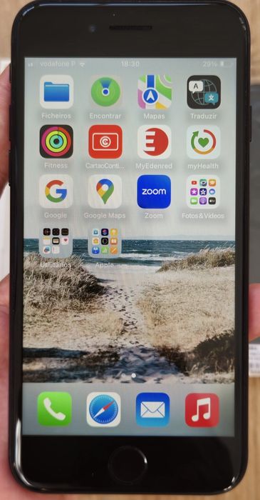 iPhone SE 5G (2022) 64GB Preto