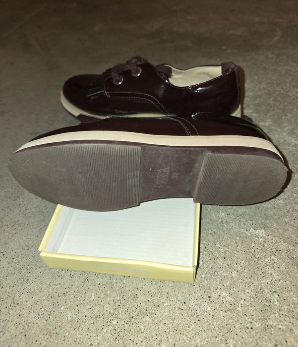 Eleganckie buty-lofery ZARA w kolorze bordo