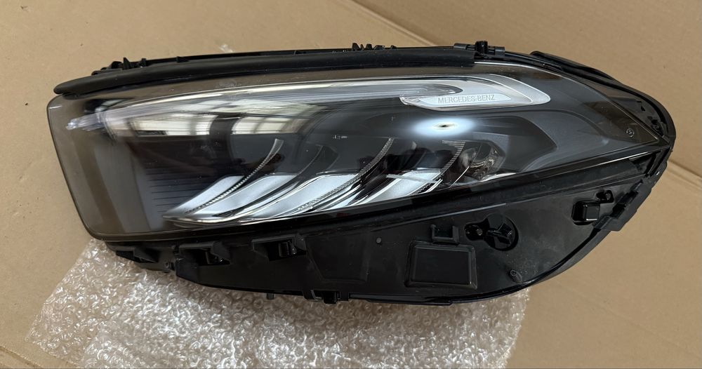 Farol Dianteiro Direito LED Mercedes Classe A W177
