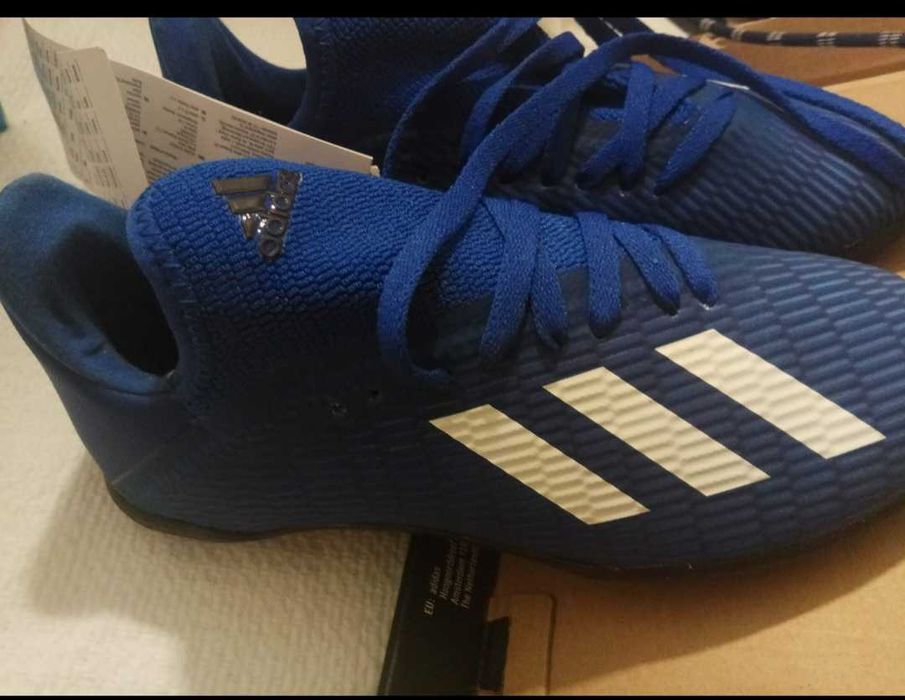 Chuteiras Adidas 33