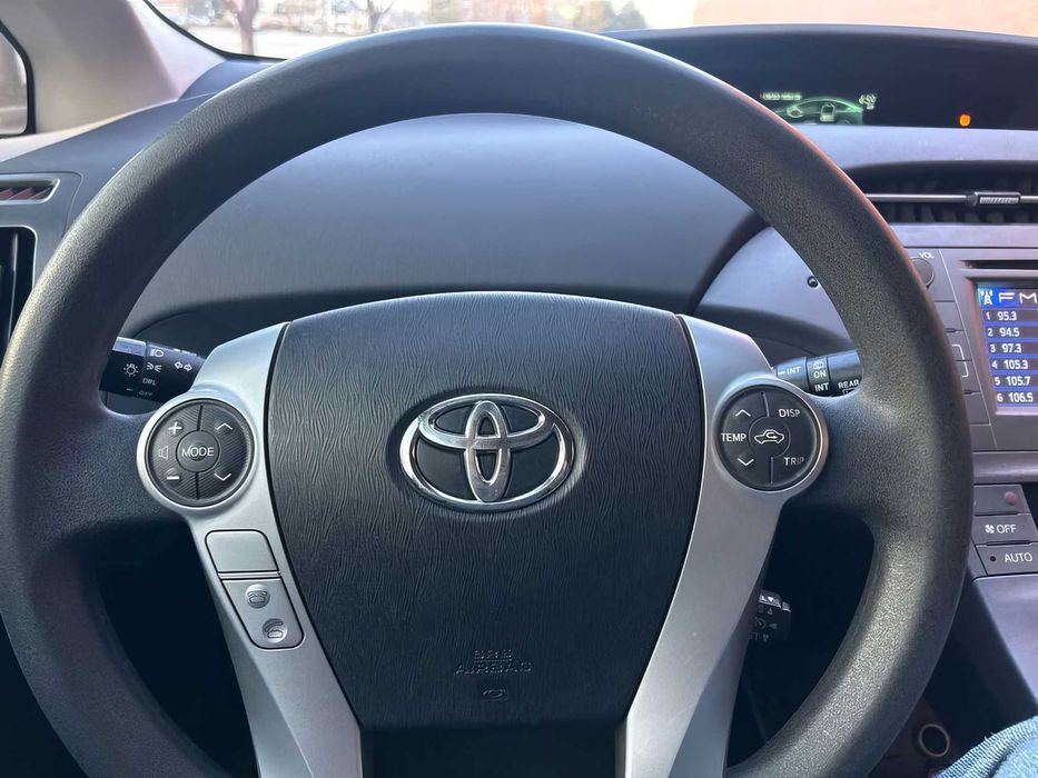 Toyota Prius      2015