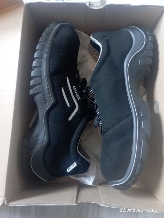buty Uvex 69788 rozmiar 44 wkładka 29,5 cm nowe