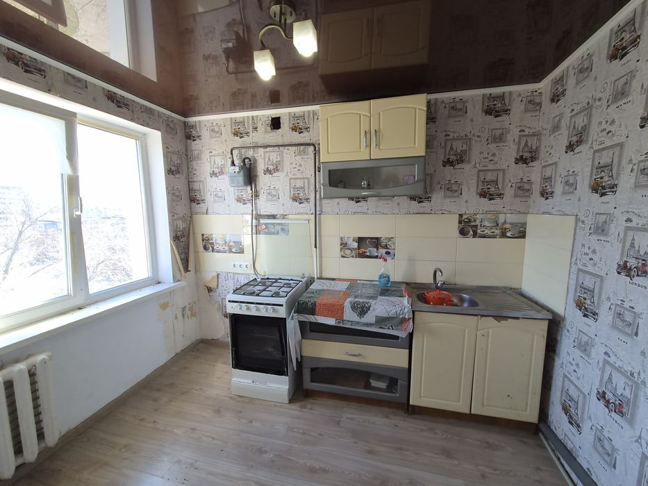 Продаж 3-х кімнатної квартири. Вулиця  Олексія Різниченка.