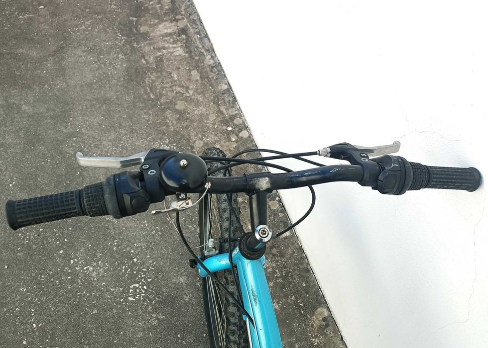 Bicicleta Wader Sport Race roda 24`` em bom estado