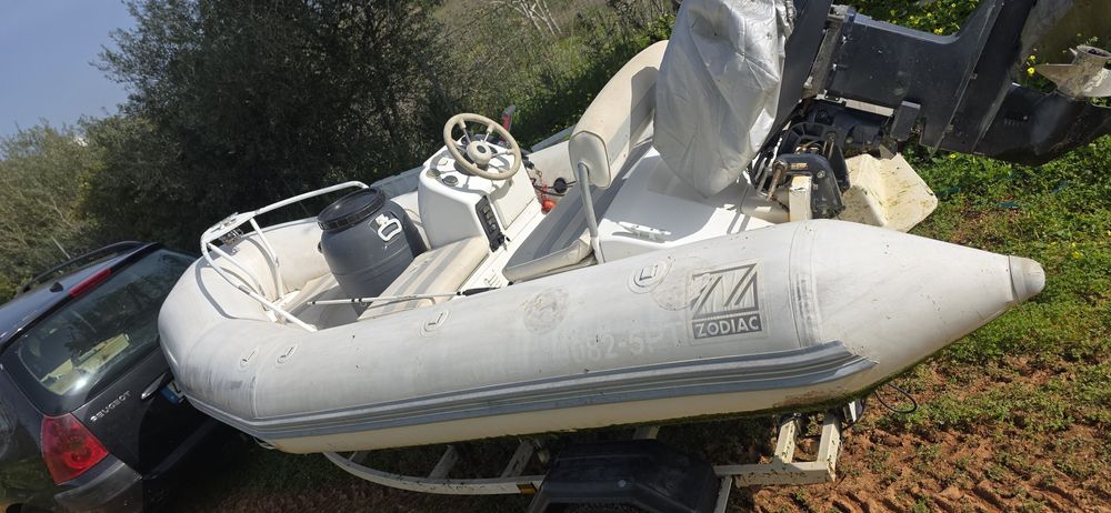 Semi-rigido Zodiac 380
