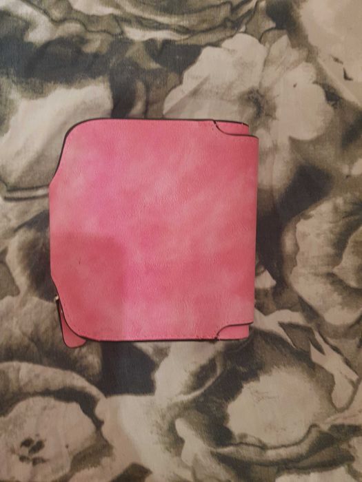 Новенький гаманець