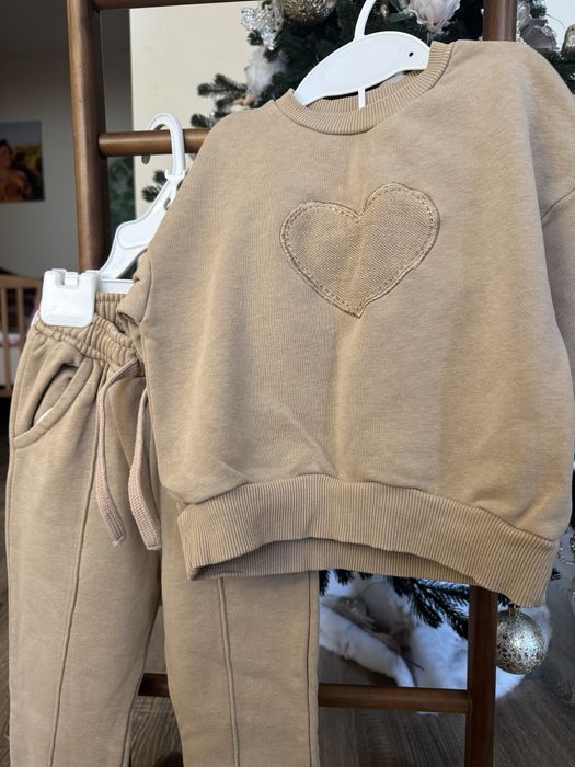 Костюми для дівчинки 86-92