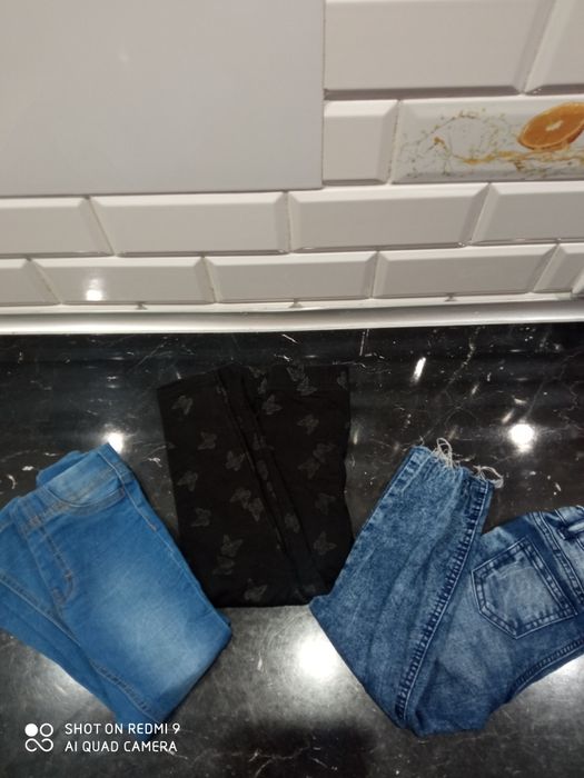 Spodnie dziewczęce rozm. 104 ! Zapraszam Tanio