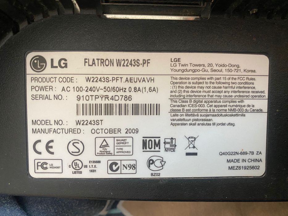 Продаю монітор FLATRON w2243s