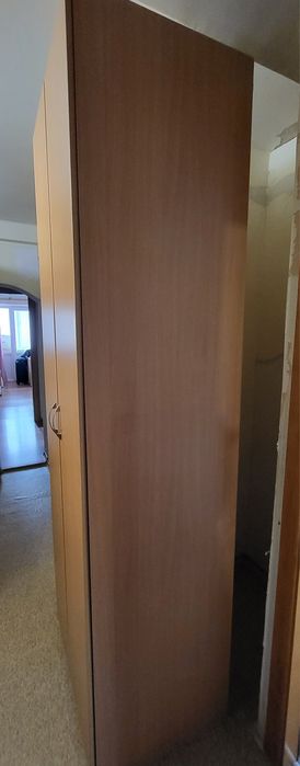 Шкаф для верхней одежды,  обуви  и шкаф-купе в хорошем состоянии