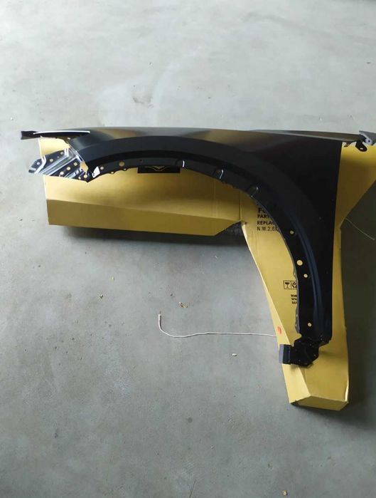 Продам крело на мазду 6