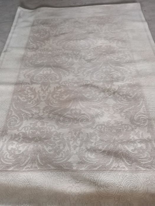 Ковер бежевый цвет